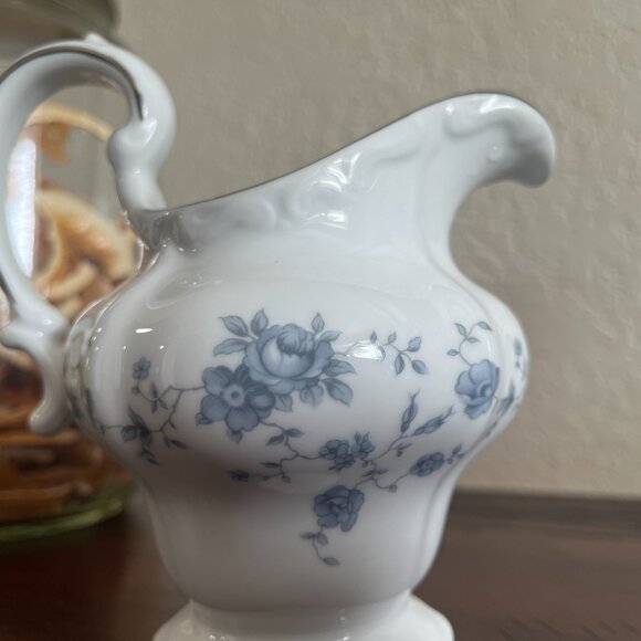 Vintage Haviland Fine Porcelain China Blue Garland Creamer Cottagecore Boxed 70s - Picture 8 of 9